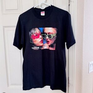 👍🏻 NWT Supreme Black Tee with Bold Graphic